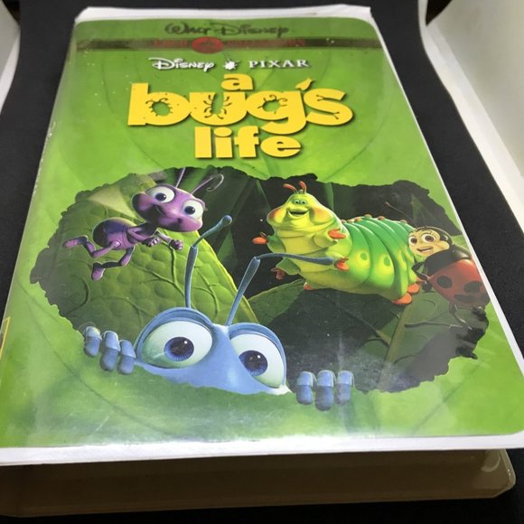 Disney/Pixar A Bugs Life VHS GOLD COLLECTION - Picture 1 of 3